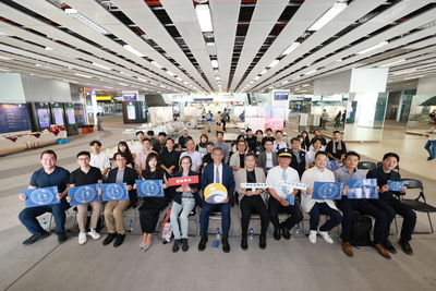 建築系115級畢業設計展進駐臺鐵高雄車站，學生作品走入城市公共空間。